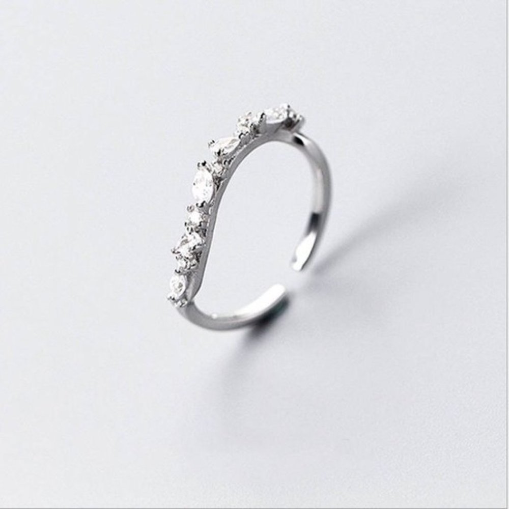 Cubic Zirconia Rose Gold Twist Adjustable Ring Open End Crystal Ring for her - Picture 5 of 5
